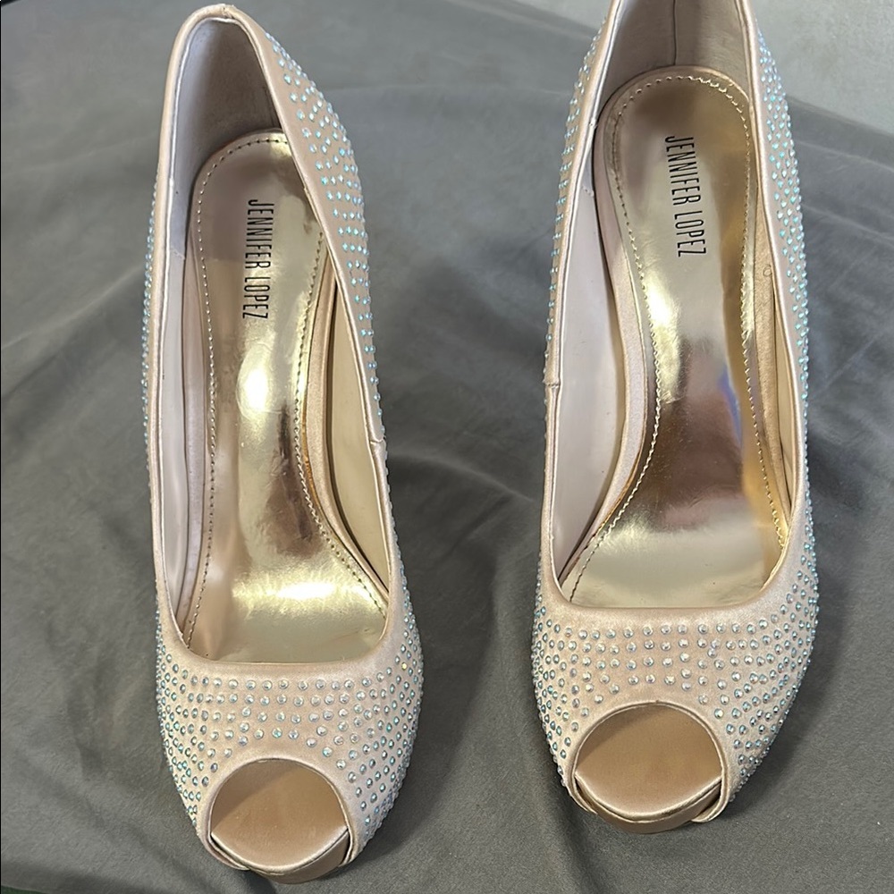Jennifer Lopez Beige Peep Toe Heels